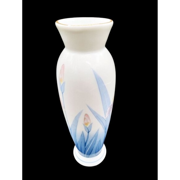 Porcelain Flower Vase Gold Trim KOZAN GAMA Vintage Japan 6.75 Inch Blue Leaves - Picture 1 of 15